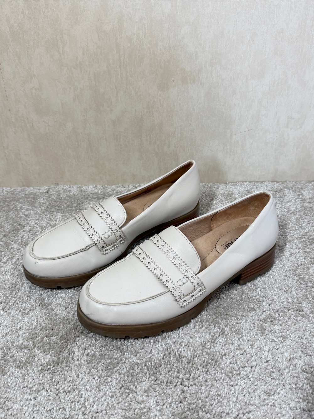 Life Stride Women’s London Loafers Slip On Shoes Comfort in Bone White 7 - Picture 3 of 13